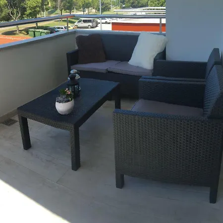 Holly Apartman Umag Exterior photo