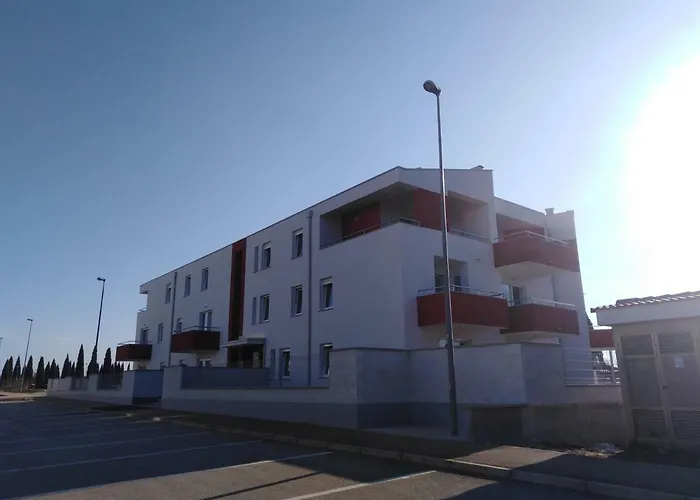 Holly Apartman